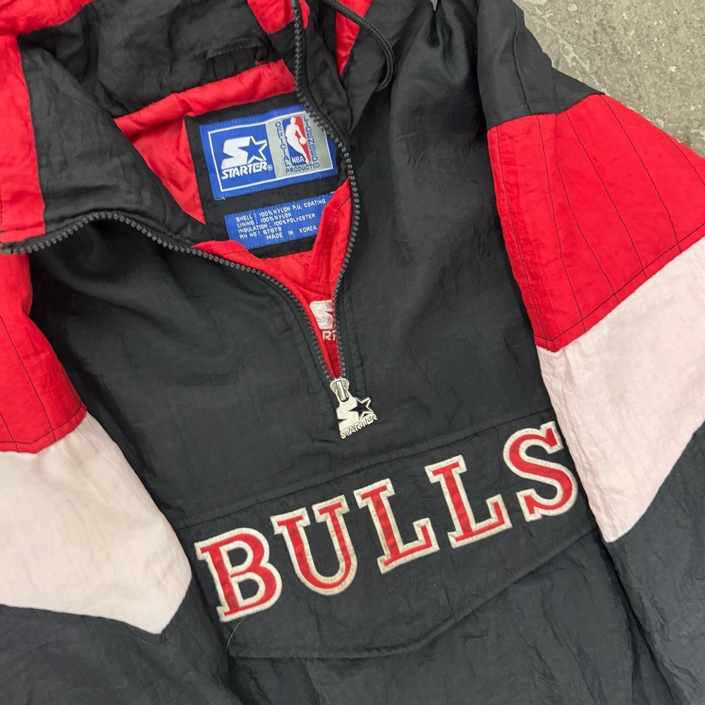 Starter Chicago Bulls Jacket Mens S Black Excellent 90s NBA Puffer Anorak Hooded - Picture 3 of 5